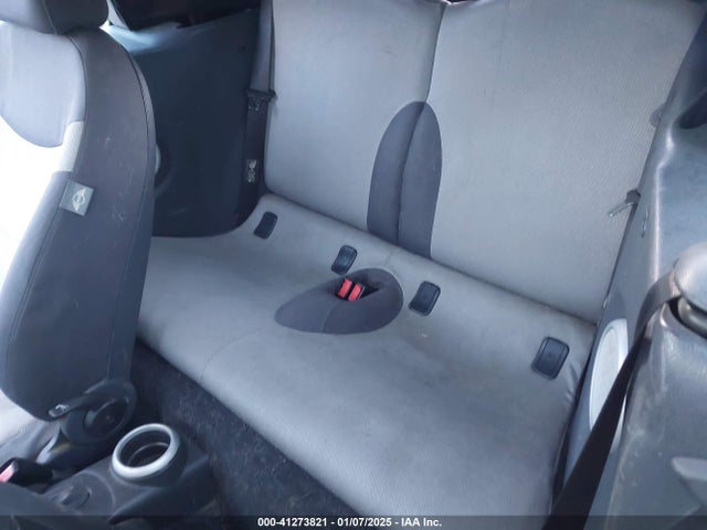 2005 MINI COOPER S WMWRH33525TF84836 Photo 7