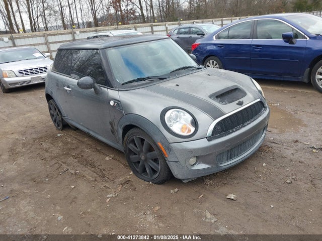 2007 MINI COOPER S WMWMF73587TT82266 Photo 0