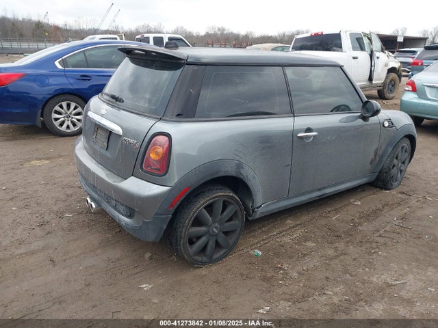 2007 MINI COOPER S WMWMF73587TT82266 Photo 3