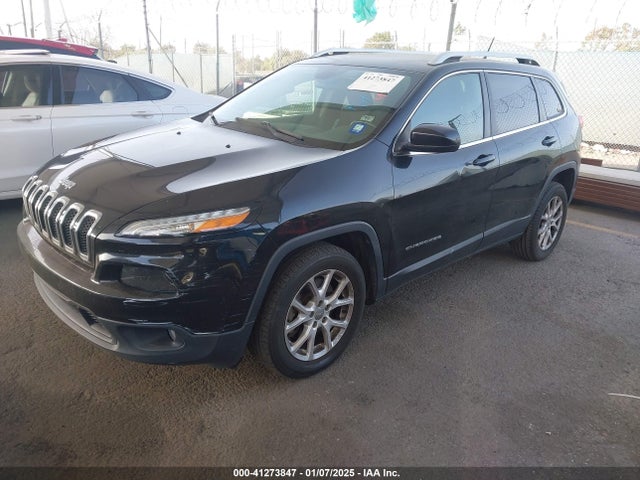 1C4PJLCB9FW761223 Jeep Cherokee Latitude