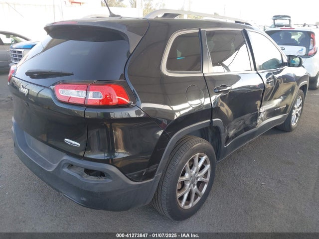 1C4PJLCB9FW761223 Jeep Cherokee Latitude