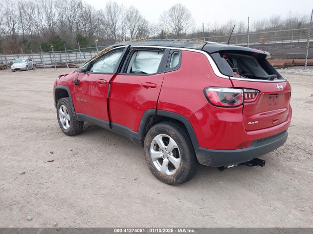 Jeep Compass Latitude 4x4 2018 3C4NJDBB4JT103533 Image 3