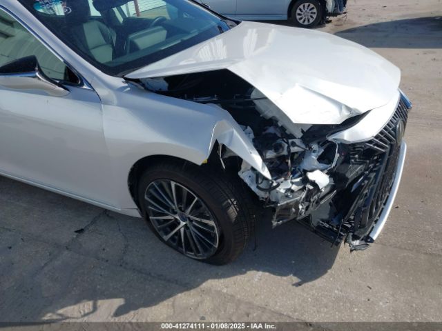 58ADZ1B18RU164688 Lexus ES 350