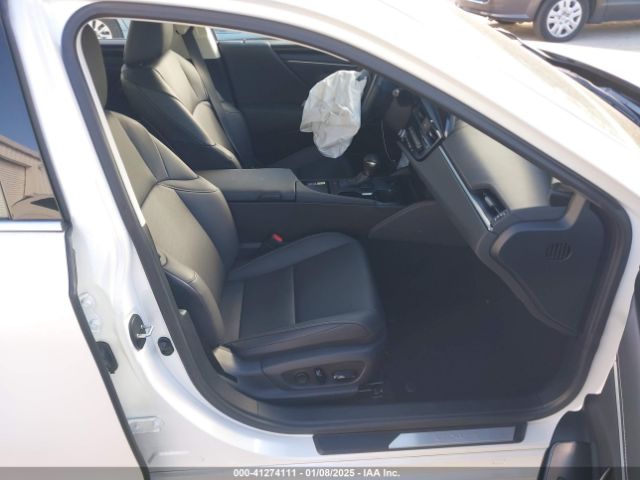 58ADZ1B18RU164688 Lexus ES 350