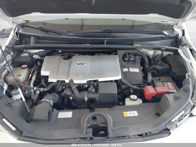 Toyota Prius Two 2017 JTDKBRFU4H3032283 Image 10