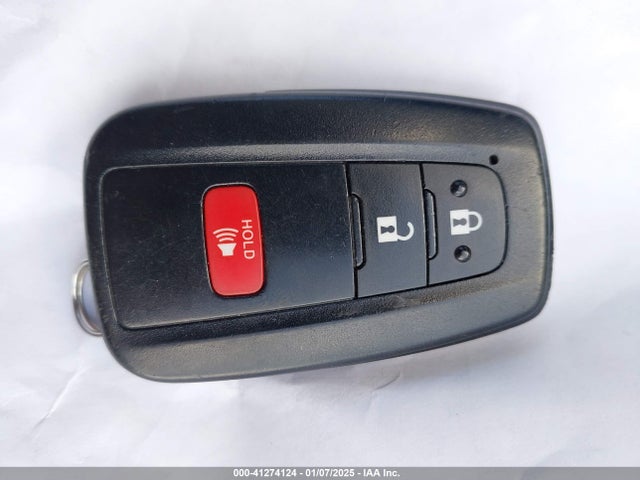 Toyota Prius Two 2017 JTDKBRFU4H3032283 Image 11
