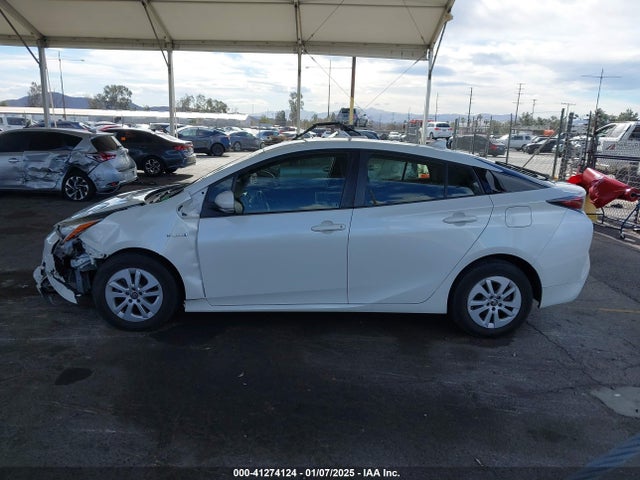 Toyota Prius Two 2017 JTDKBRFU4H3032283 Image 14