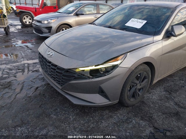 KMHLM4AG3MU107316 Hyundai ELANTRA SEL