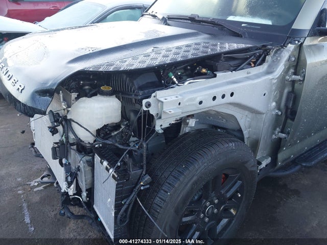 SALEXFEU8R2352205 Land Rover Defender 130 P400 X