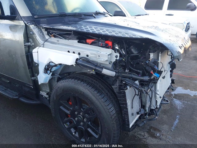 SALEXFEU8R2352205 Land Rover Defender 130 P400 X