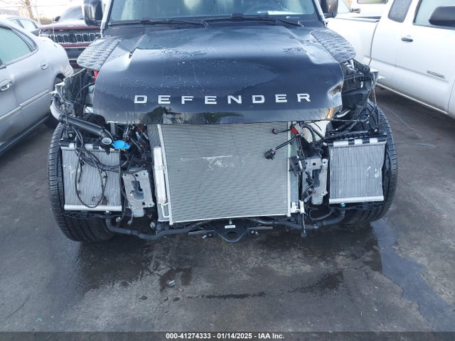 SALEXFEU8R2352205 Land Rover Defender 130 P400 X