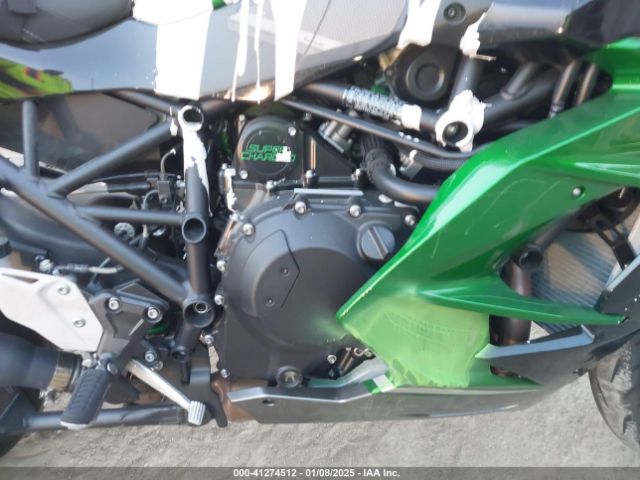 2022 KAWASAKI ZX1002 JKBZXVR13NA000139 Photo 7