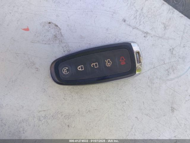 1FMCU0J9XHUB85995 Ford Escape Titanium