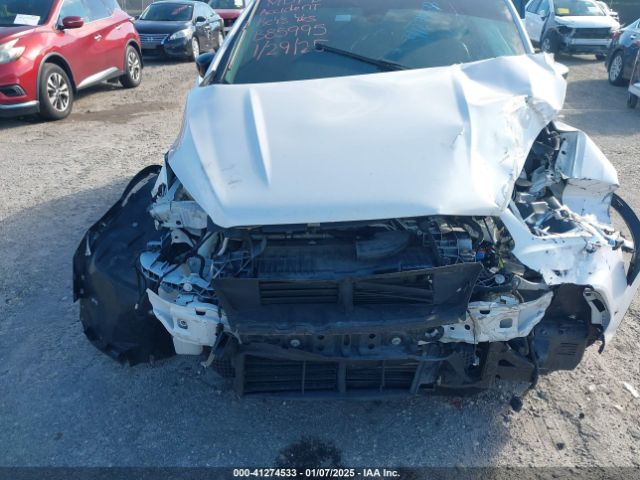 1FMCU0J9XHUB85995 Ford Escape Titanium