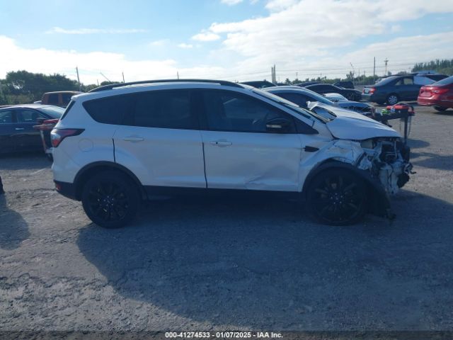 1FMCU0J9XHUB85995 Ford Escape Titanium