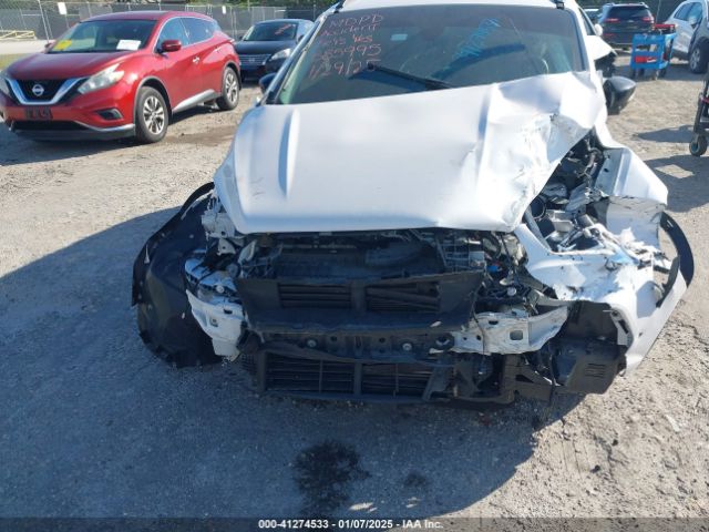 1FMCU0J9XHUB85995 Ford Escape Titanium