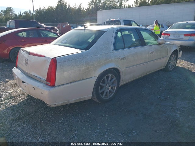 2007 CADILLAC DTS 1G6KD57947U221850 Photo 3
