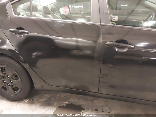 KIA FORTE LX 2016 KNAFK4A65G5537746 Image 18