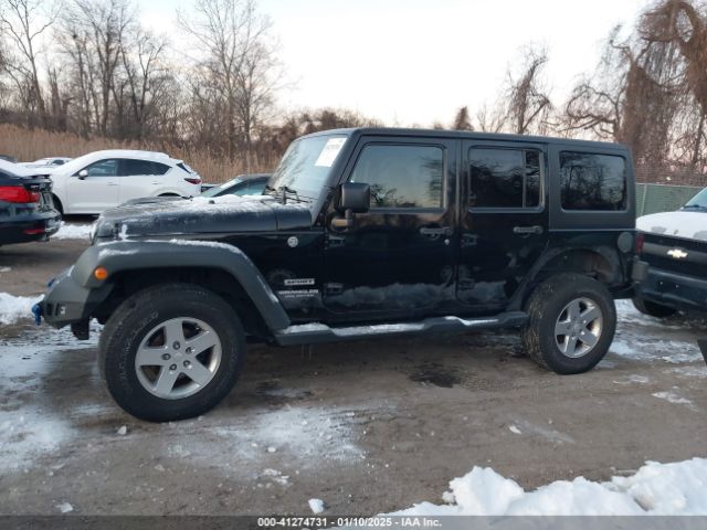 1C4BJWDG3HL574019 Jeep Wrangler Unlimited Sport 4x4