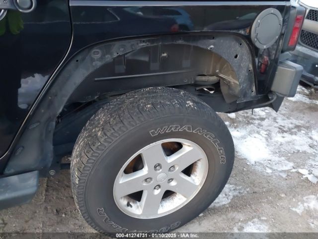1C4BJWDG3HL574019 Jeep Wrangler Unlimited Sport 4x4
