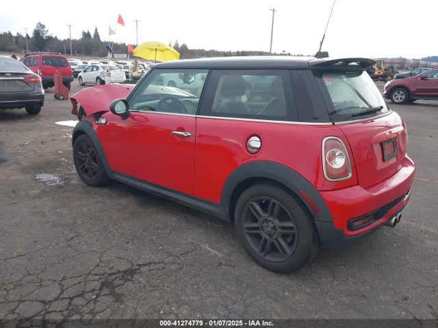 2013 MINI HARDTOP WMWSV3C58DT390995 Photo 2