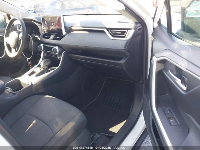 2T3W1RFVXPW285715 Toyota Rav4 Xle