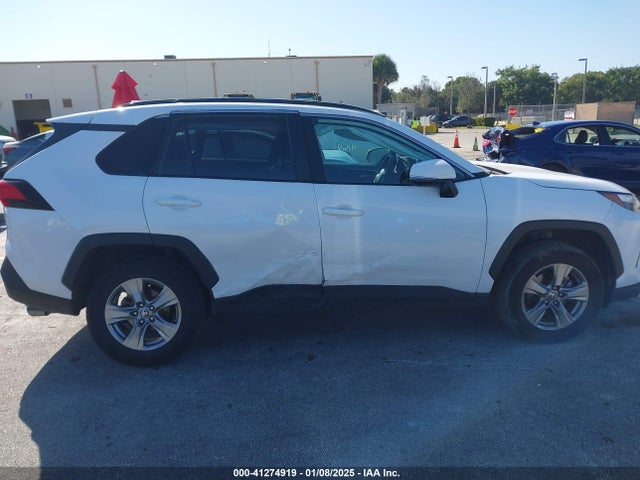2T3W1RFVXPW285715 Toyota Rav4 Xle
