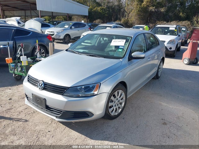 3VWD17AJ1EM270967 Volkswagen Jetta