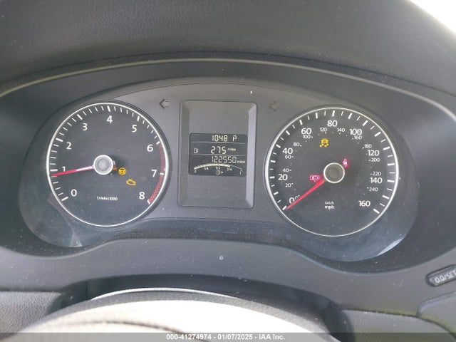 3VWD17AJ1EM270967 Volkswagen Jetta