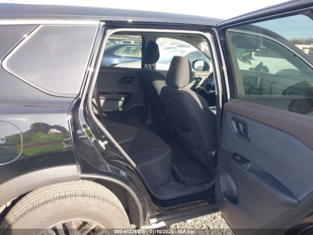 5N1BT3AB5PC936914 Nissan Rogue S Intelligent Awd