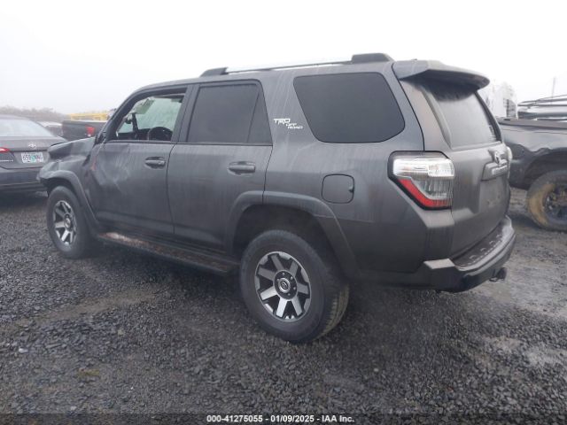 2018 TOYOTA 4RUNNER JTEBU5JR6J5520694 Photo 2