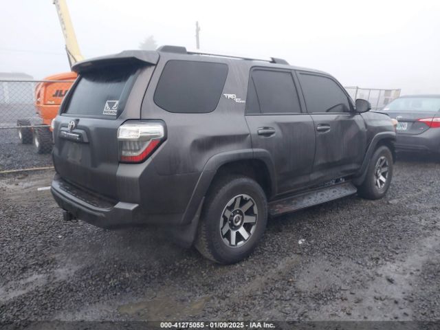 2018 TOYOTA 4RUNNER JTEBU5JR6J5520694 Photo 3