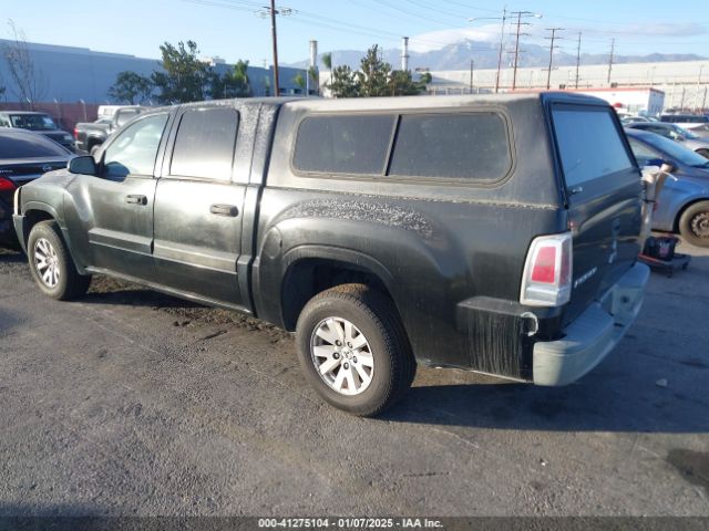 2006 MITSUBISHI RAIDER 1Z7HC28K06S500821 Photo 2