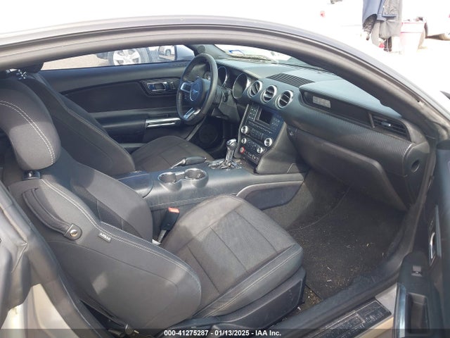 Ford Mustang V6 2016 1FA6P8AMXG5241900 Image 5