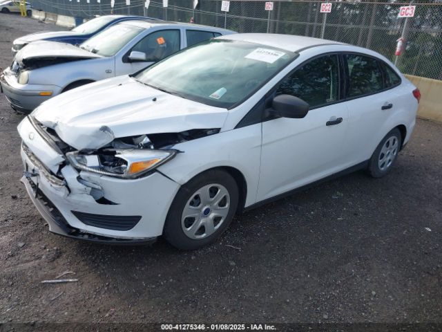 1FADP3E25FL315320 Ford FOCUS S