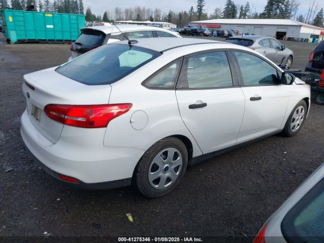 1FADP3E25FL315320 Ford FOCUS S