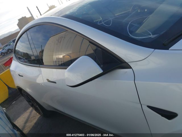 7SAYGDEF0NF493323 Tesla Model Y Performance Dual Motor All-wheel Drive