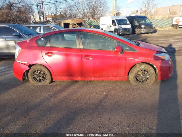 Toyota Prius Two 2015 JTDKN3DU0F1930931 Image 13