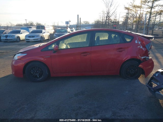 Toyota Prius Two 2015 JTDKN3DU0F1930931 Image 14