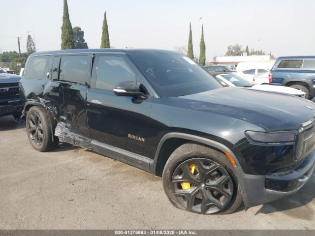 7PDSGABA4PN028793 Rivian R1s Adventure
