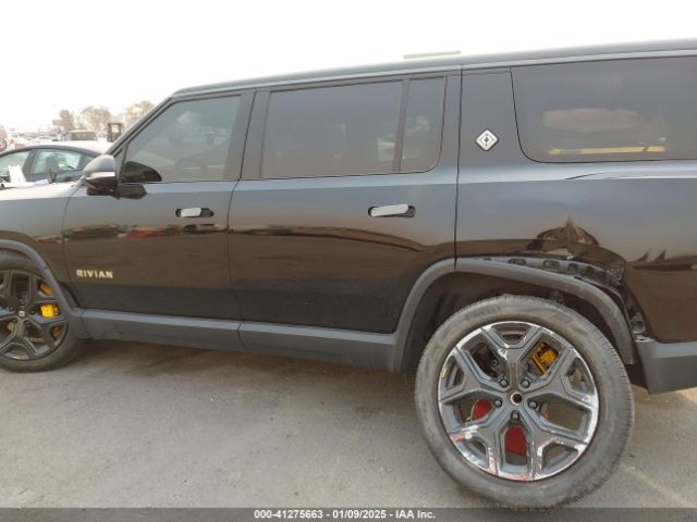 7PDSGABA4PN028793 Rivian R1s Adventure