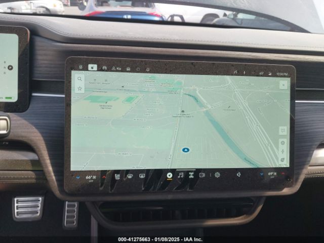 7PDSGABA4PN028793 Rivian R1s Adventure