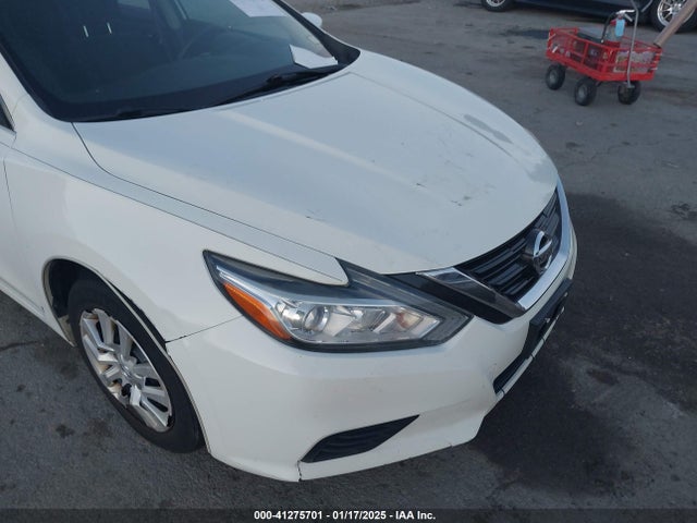 1N4AL3AP8HN363028 Nissan Altima 2.5 S