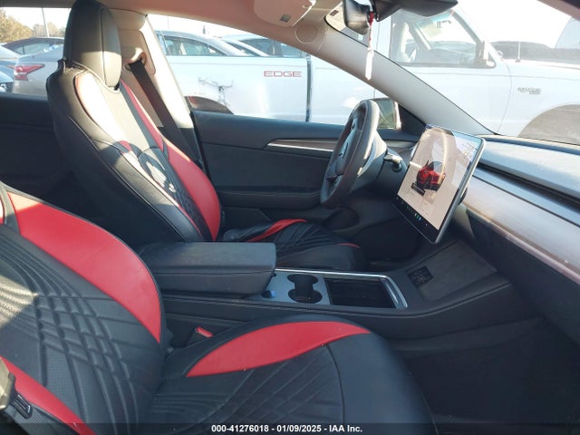 2023 TESLA MODEL 3 5YJ3E1EAXPF600218 Photo 4