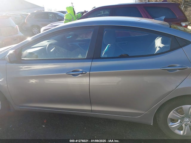 KMHDH4AE6GU512758 Hyundai ELANTRA SE