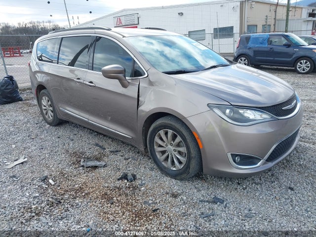 Chrysler Pacifica Touring-l 2017 2C4RC1BG7HR734408 main image