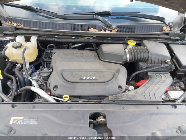 Chrysler Pacifica Touring-l 2017 2C4RC1BG7HR734408 Image 10