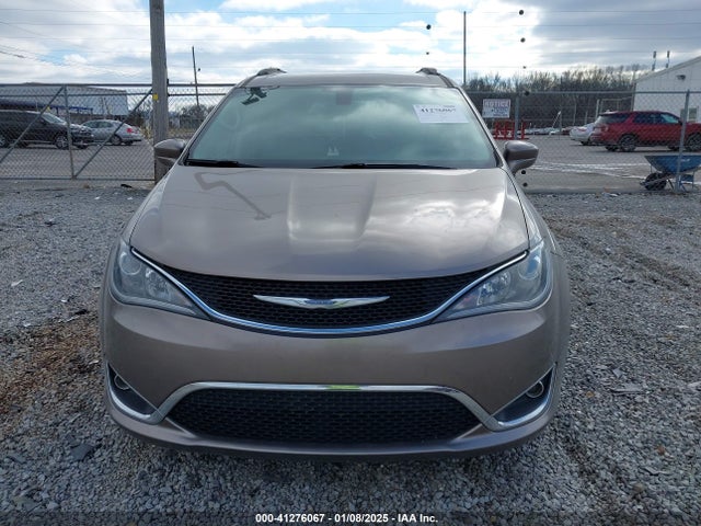 Chrysler Pacifica Touring-l 2017 2C4RC1BG7HR734408 Image 11