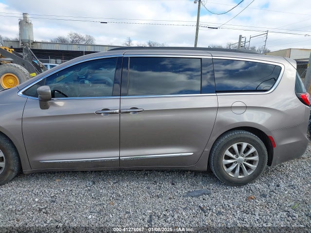 Chrysler Pacifica Touring-l 2017 2C4RC1BG7HR734408 Image 13