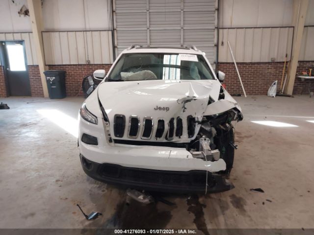 1C4PJLCS7HW549570 Jeep Cherokee Latitude Fwd
